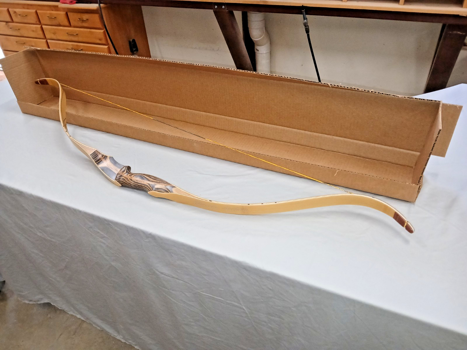 CHARRON ARCHERY - CUSTOM RECURVE BOW 56"AMO @ 50#