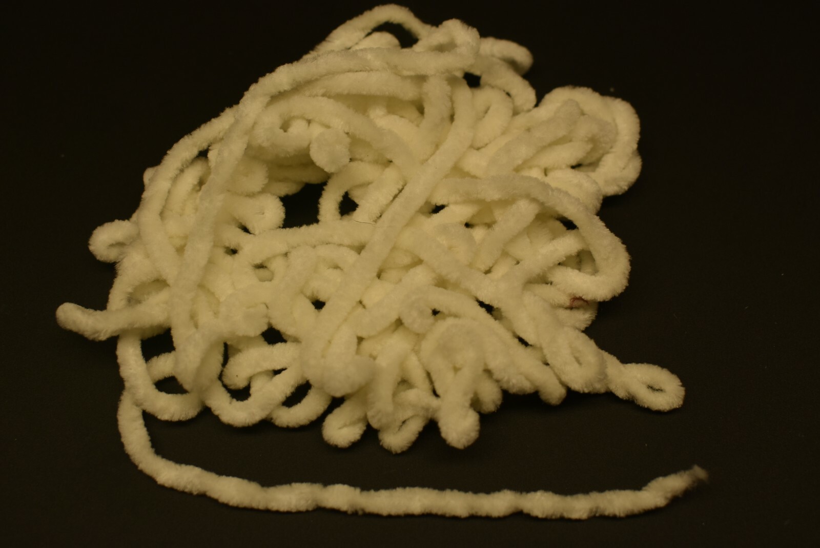5 Yards 3/16"  LIGHT CREAM Round Chenille for Fly Tying
