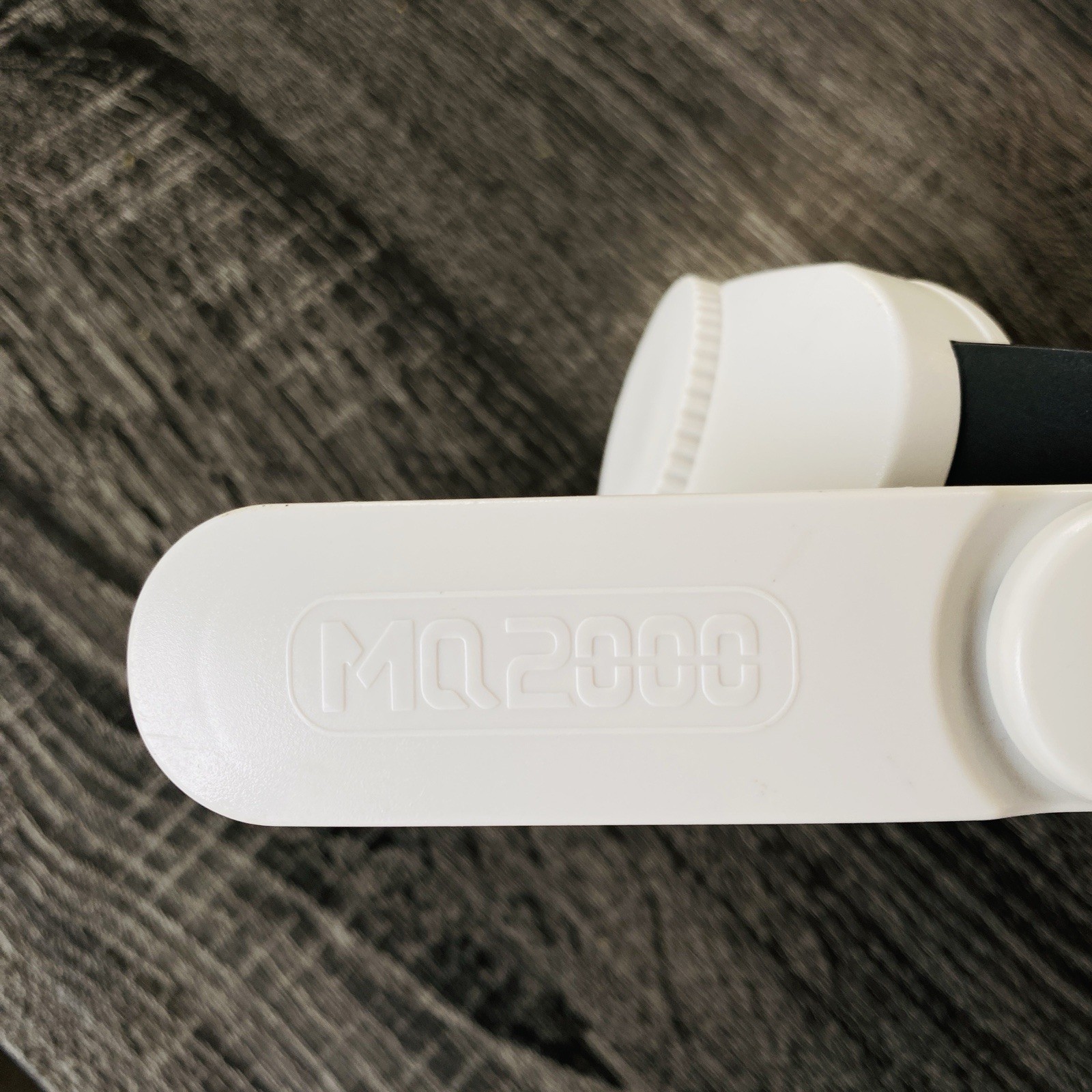 Meta Quest MQ2000 Headstrap W 2 USB C Ports