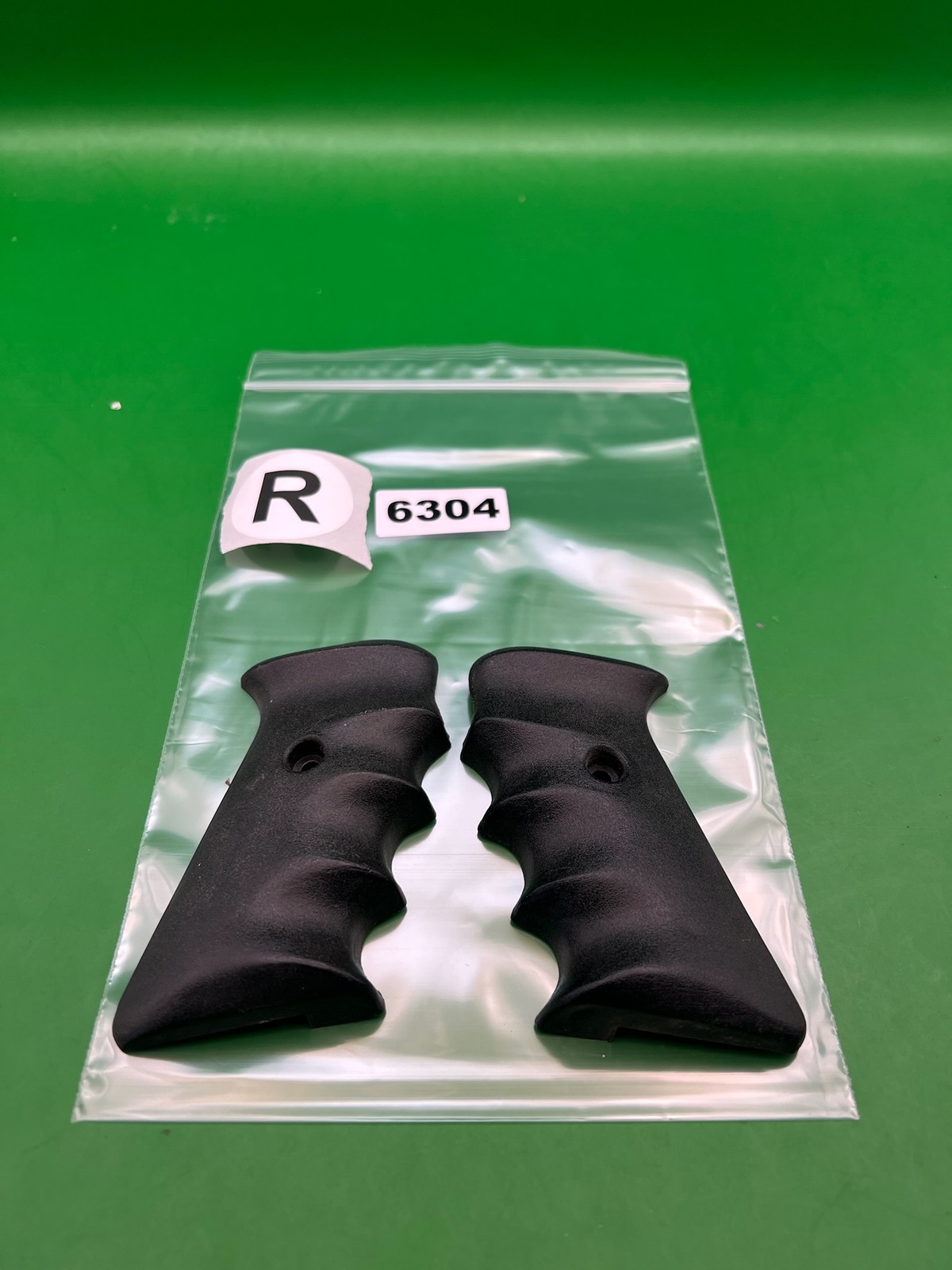 Single Hole Automag Grips