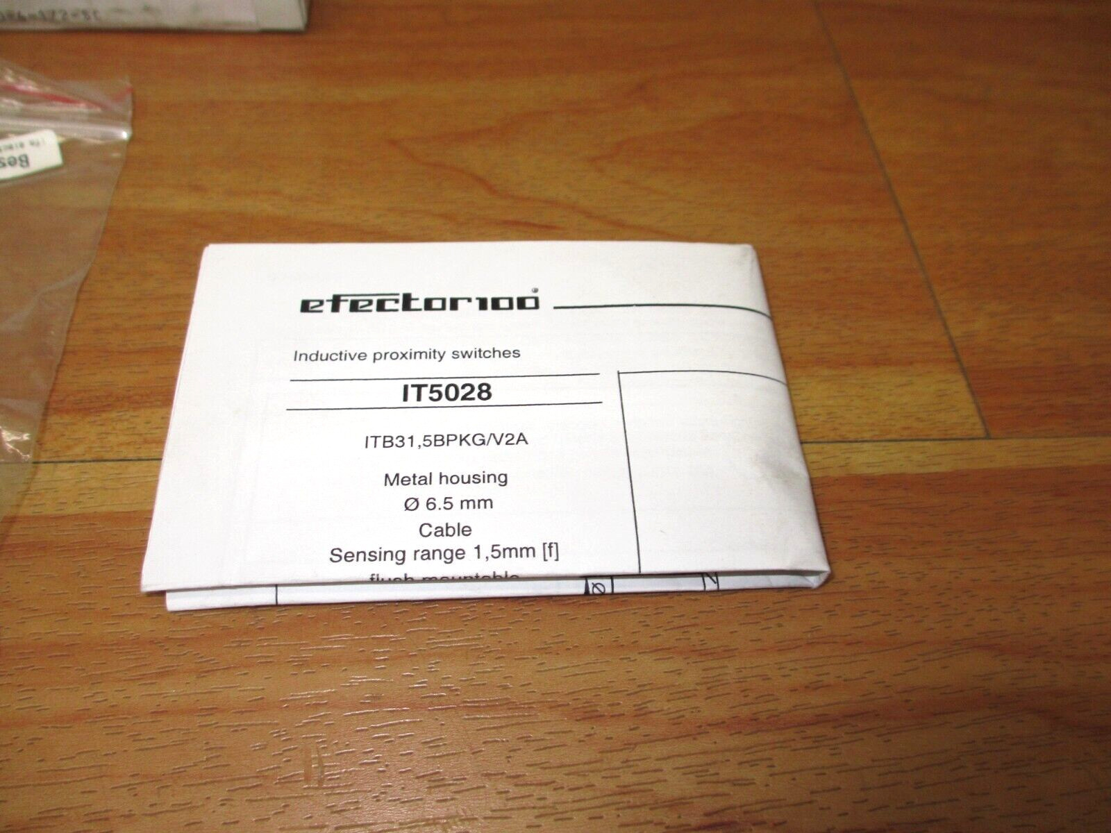 IFM IT5028 (LOT OF 2) *NEW* Proximity Switch Sensor Efector