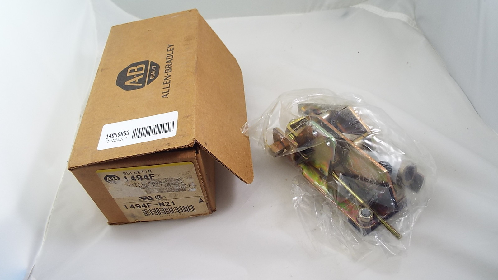 ALLEN BRADLEY 1494F-N21 SERIES A MULTIPLE DOOR INTERLOCK KIT NIB