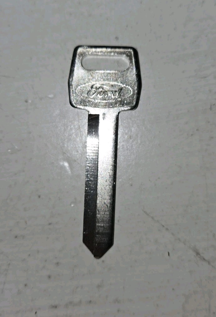 NOS OEM Ford Logo 1184FD H54 Uncut Key Blanks Square Ignition
