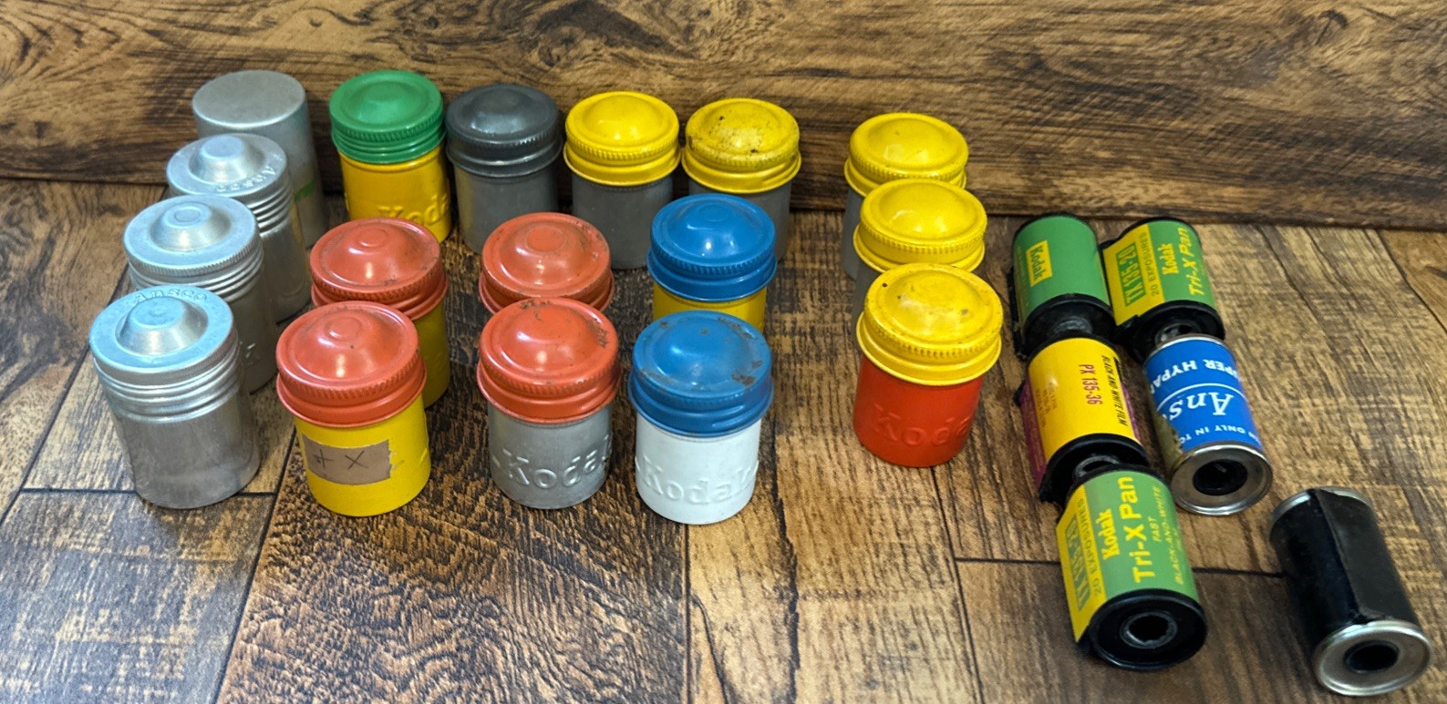 VINTAGE KODAK ANSCO 35MM FILM CANS MOST EMBOSSED AND SOME FILM