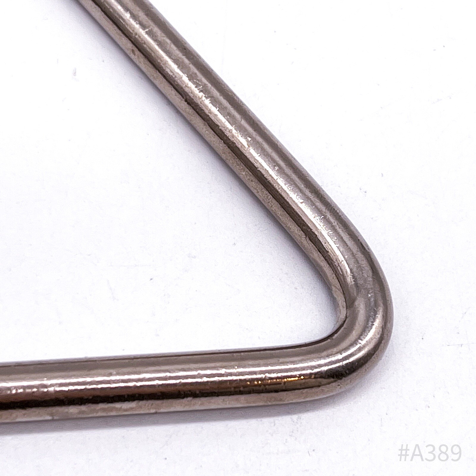 Triangle with Metal Loop, without Mallets (10.5 x 9.5 cm)