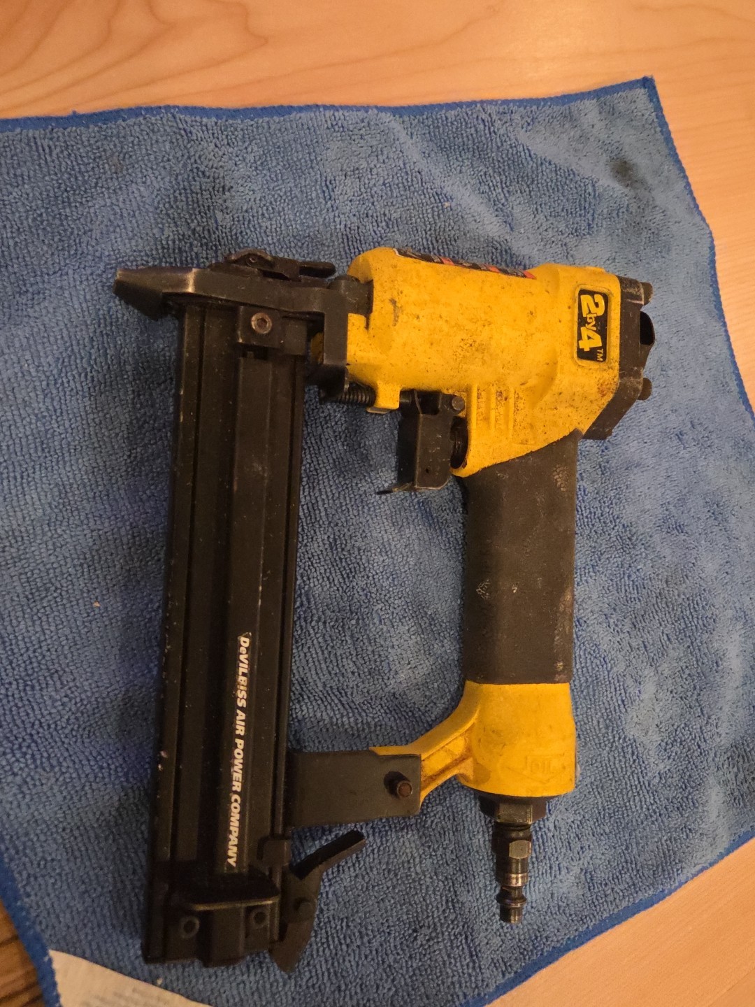 Devilbiss Staple Gun Stapler Model NB1252X4 Compressor Pneumatic 3/8- 1-1/4"