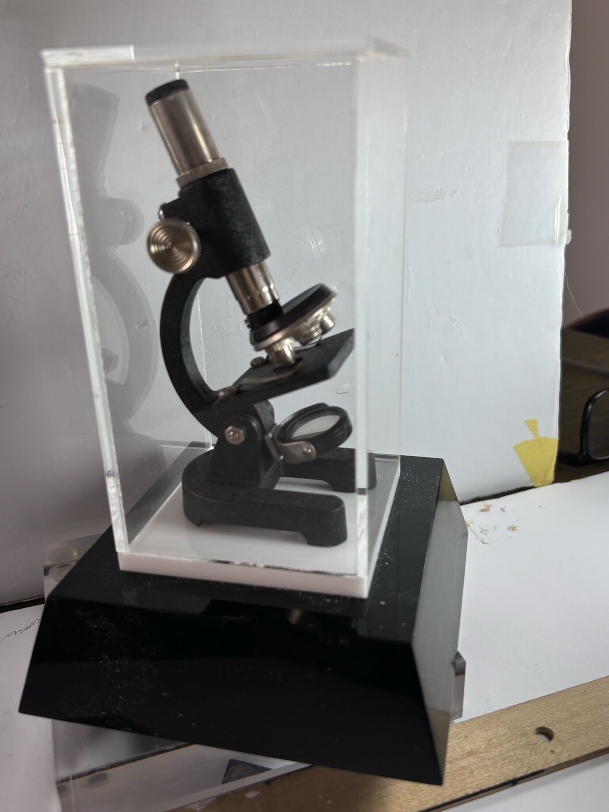 MICROSCOPE/ MINI Trophy /AWARD Encased In Lucite/BLACK BASE/ VINTAGE/ EUC