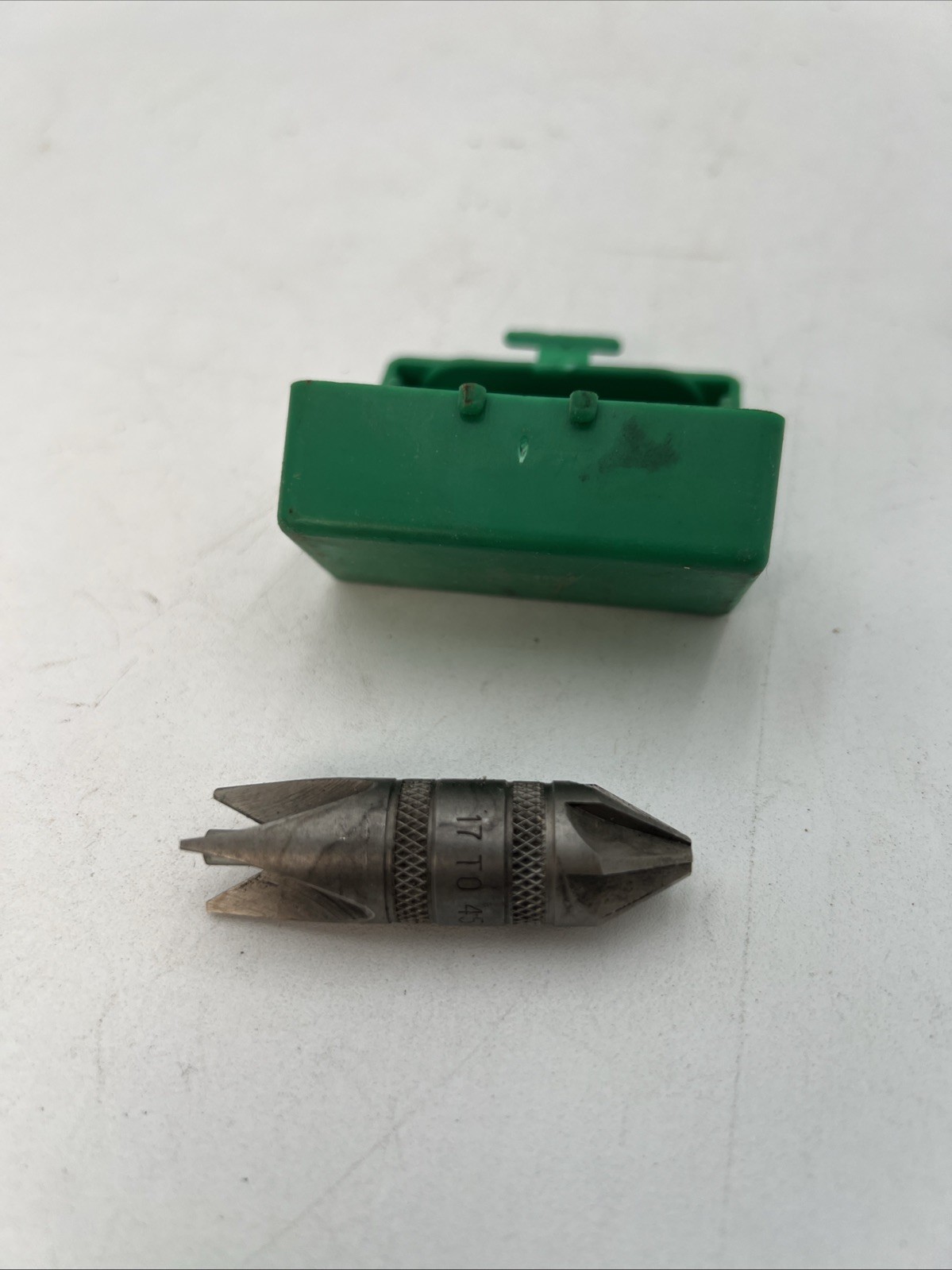 RCBS 09349 Burring/Deburring Tool with Green Case