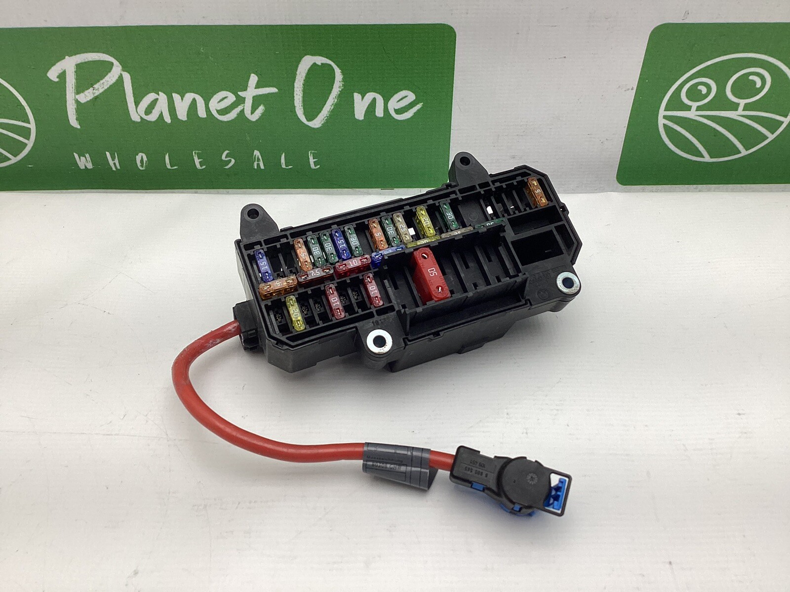 OEM 2002-2008 BMW 750Li 745Li POWER DISTRIBUTION TRUNK FUSE BOX 61136900583