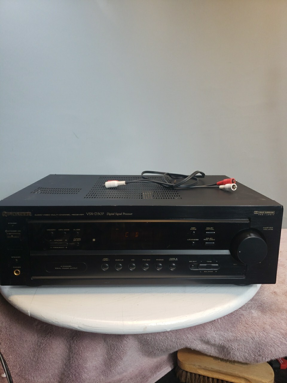 Pioneer VSX-D307 - 5.1 Ch Home Theater Surround Sound Receiver Stereo W/ Phono