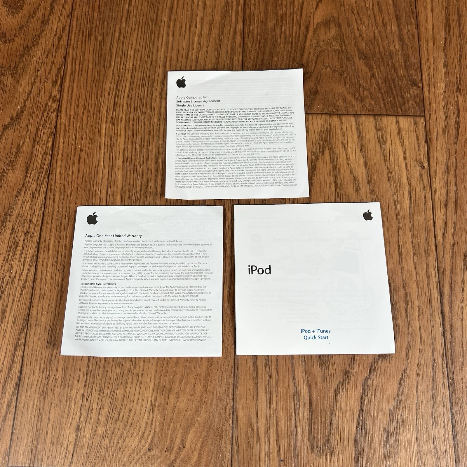 iPod User Manual 2004 Apple