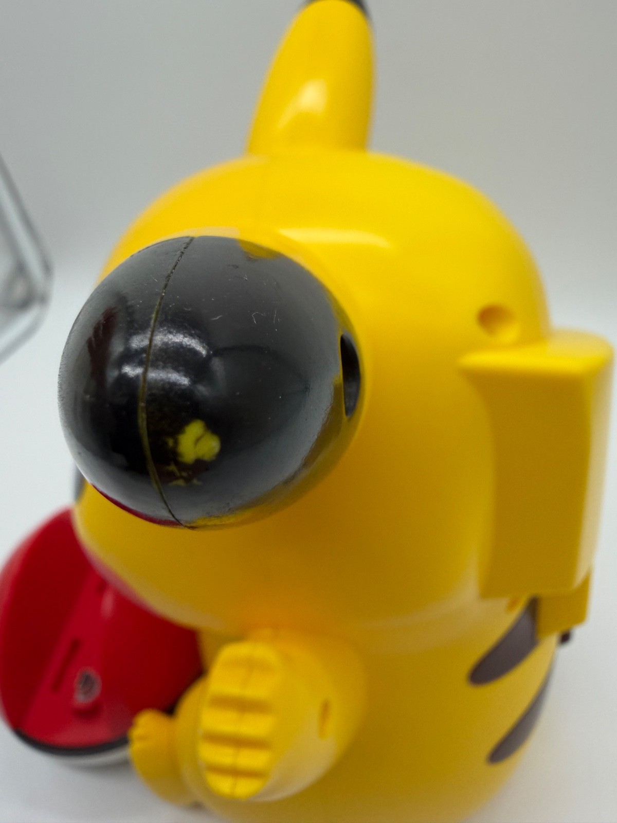 Pokémon Nintendo DSi Pikachu Charge Stand