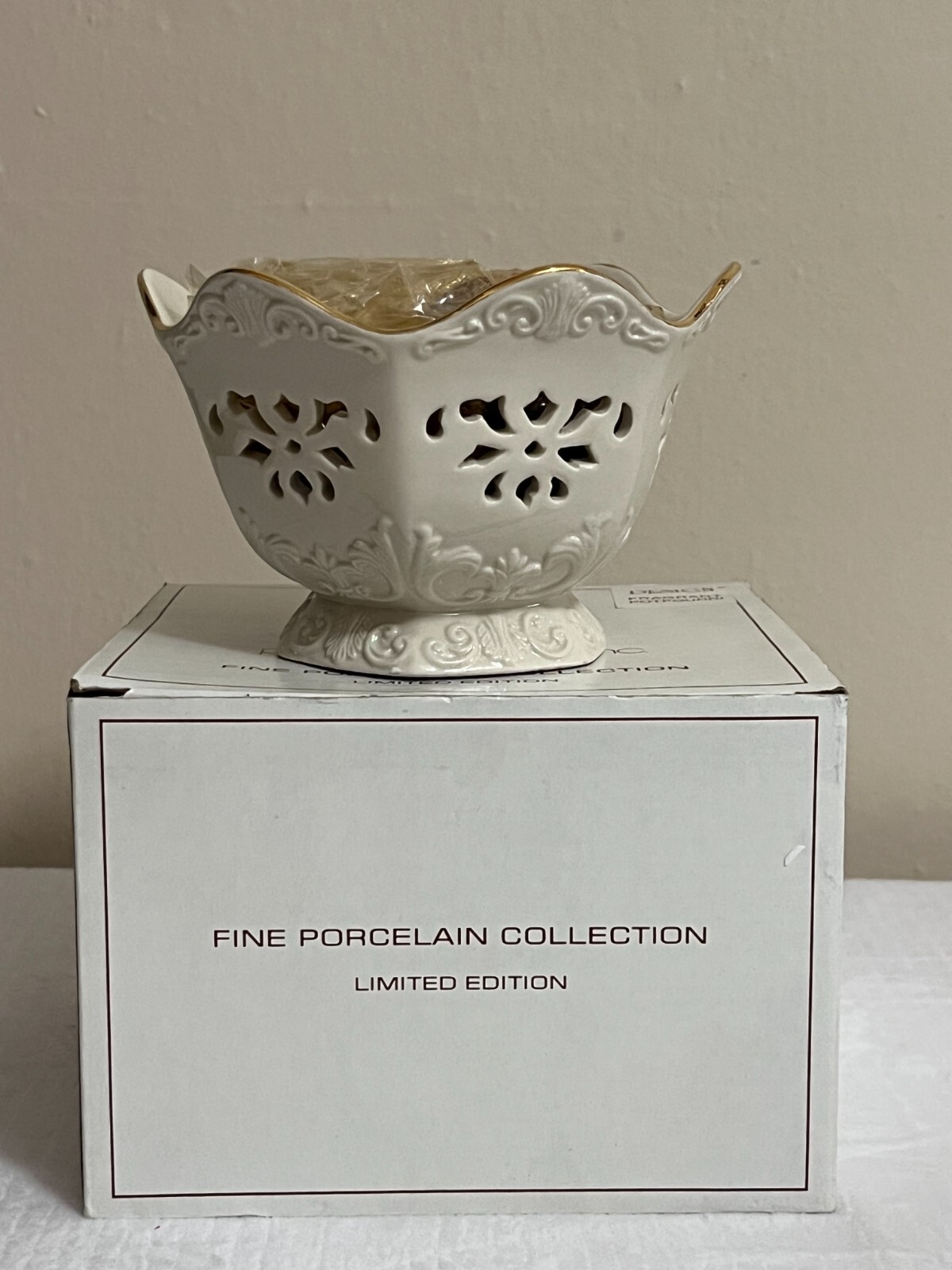 Paul Sebastian Fine Porcelain Fragrant Potpourri Limited Edition Bowl