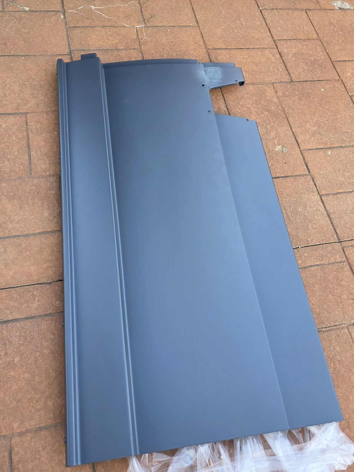 New Freightliner left Side skirt/Fairing Panel. Part# A22-76266-035