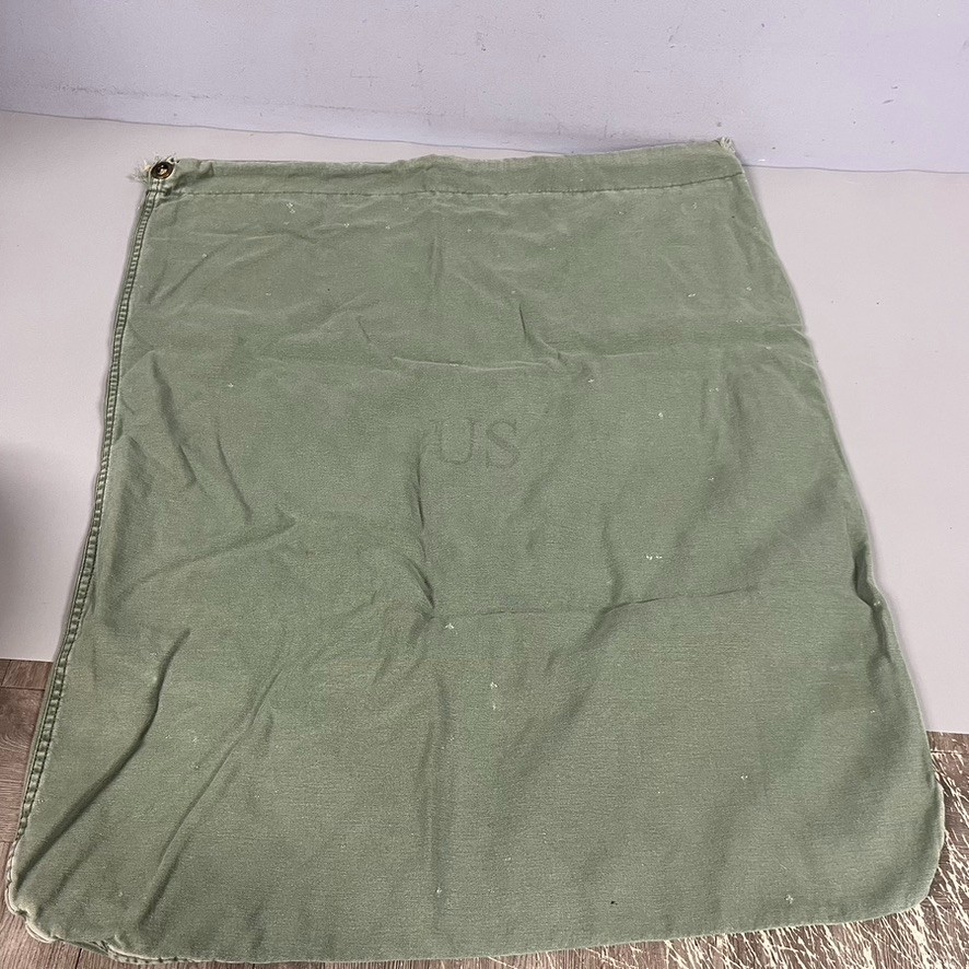 Vintage US Military Duffle Laundry Bag Large Green Canvas Drawstring 28" x 22"