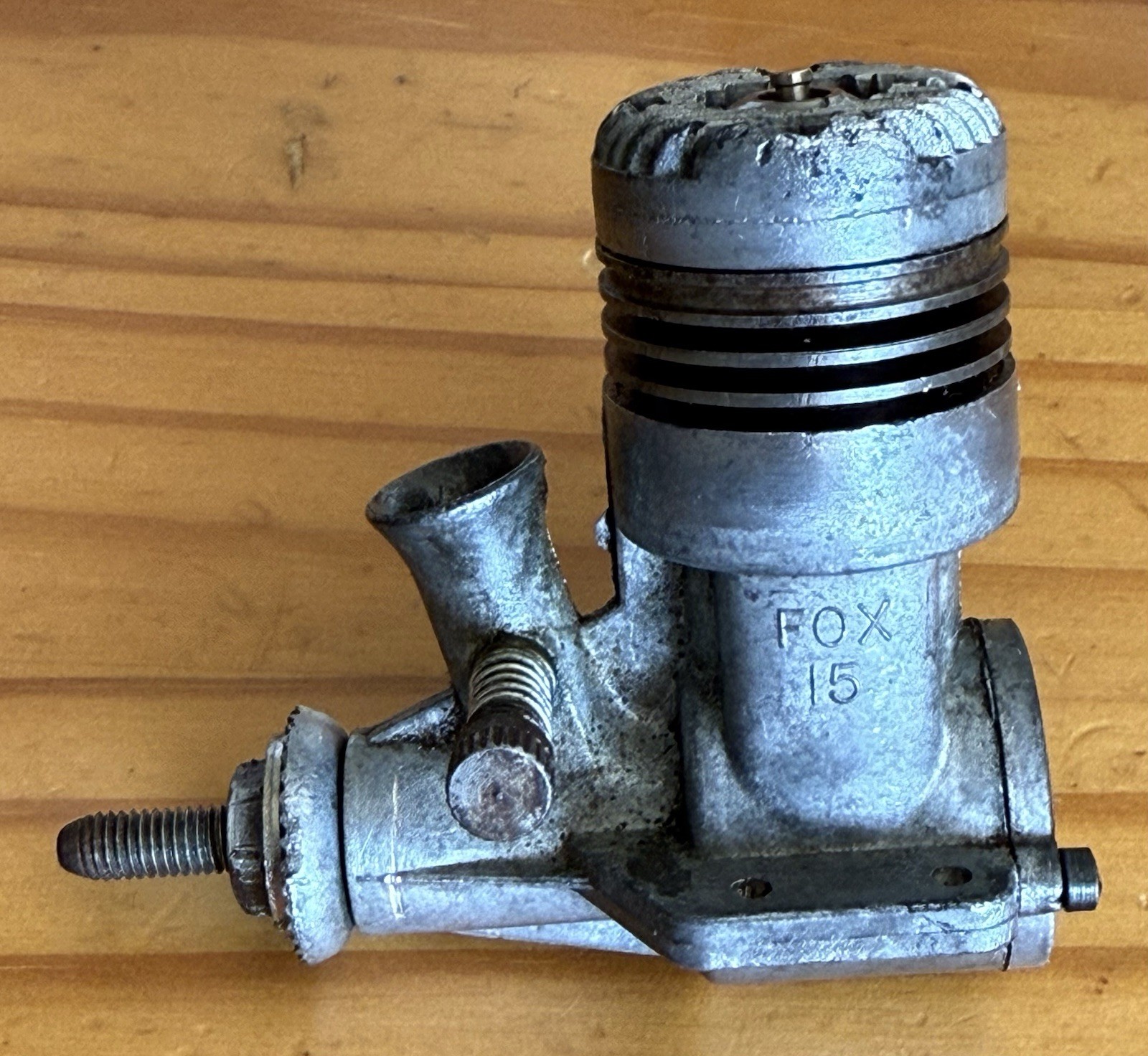 FOX 15 C/L ENGINE PISTON MOVES AS IS GS18