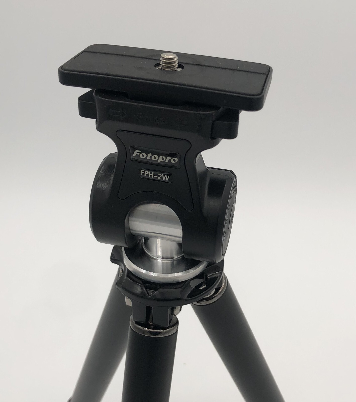 Fotopro FPH-2W  FY-683 Tripod