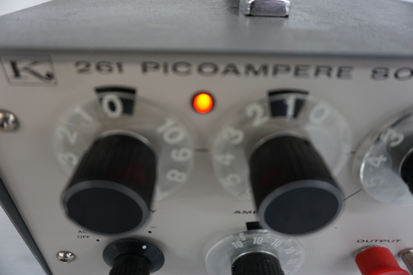 KEITHLEY INSTRUMENTS 261 PICOAMPERE SOURCE (BFR11)