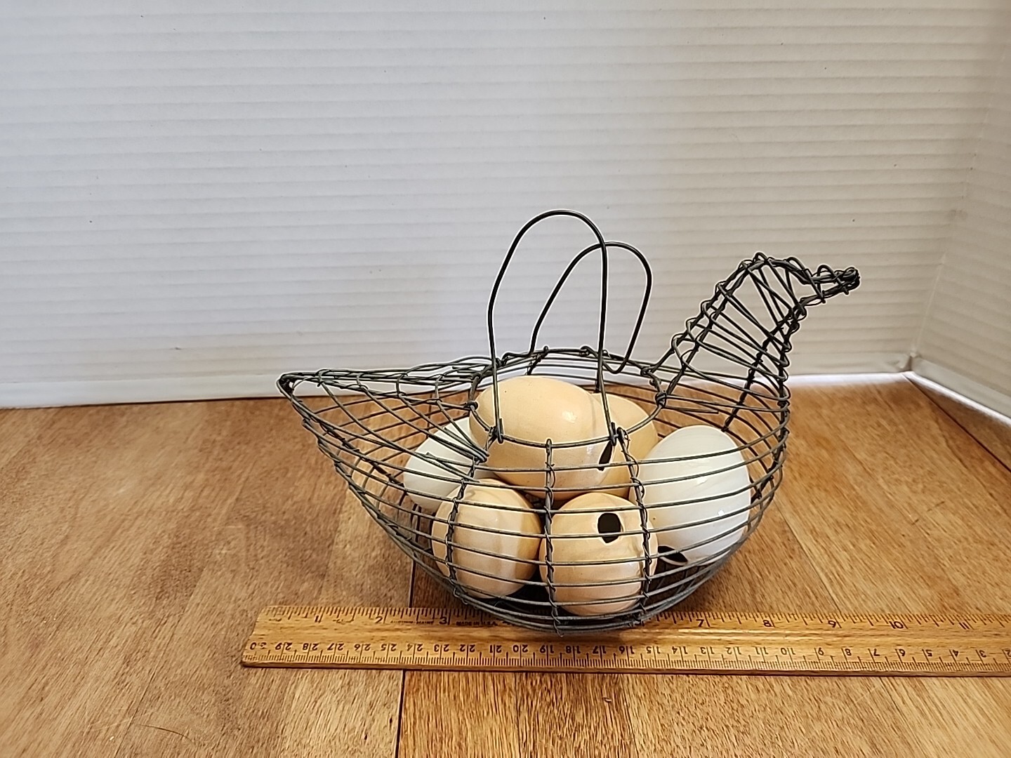 Wire Chicken Basket with Ceramic Eggs 9" x 6" x 6"