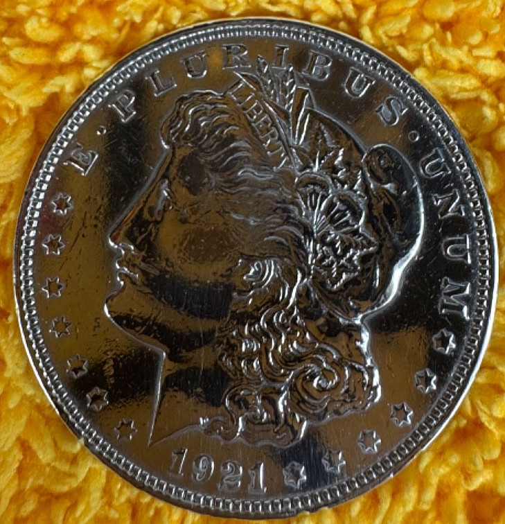 1921-D Morgan Silver Dollar Absolutely Super Nice Detail 7 Tail Feathers 626