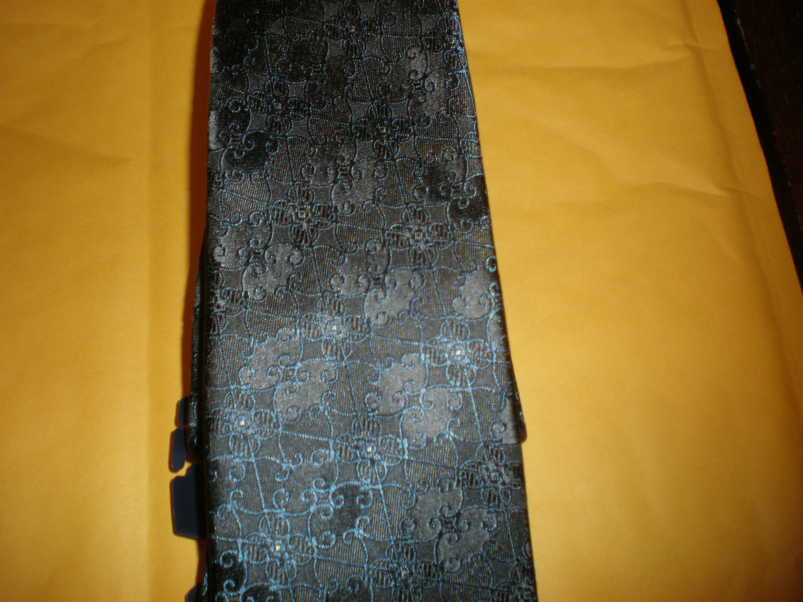 ELIE TAHARI MEN'S BLACK & BLUE TIE NEW NO TAG