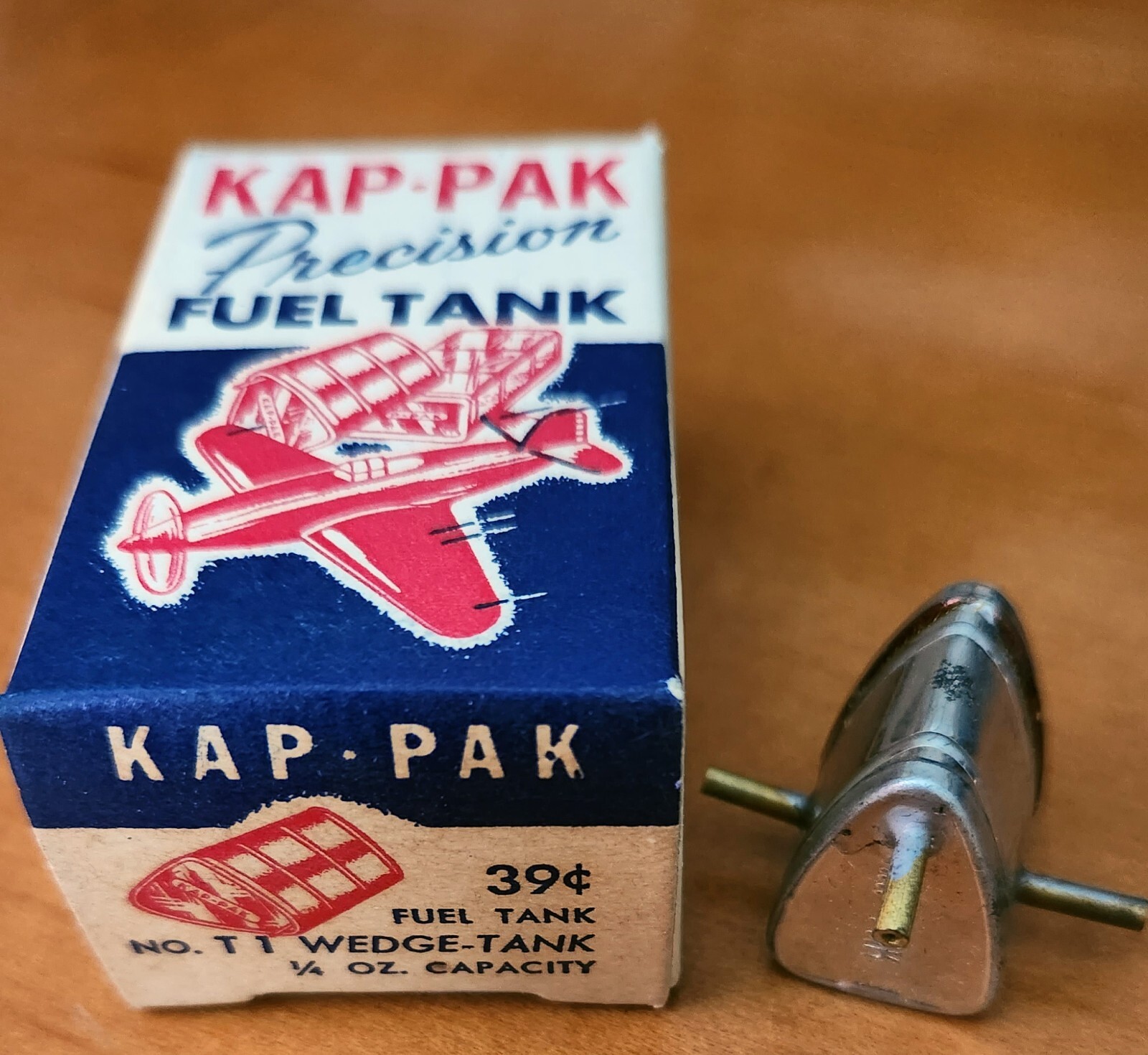 Model Airplane Parts: Kap-Pak No. T1 1/4 Ounce Wedge Fuel Tank (NIB)