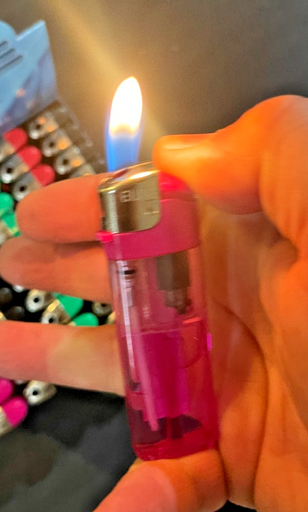 Electronic Disposable Lighters Adjustable Flame 50 Display Cigarette/Cigar/Pipe