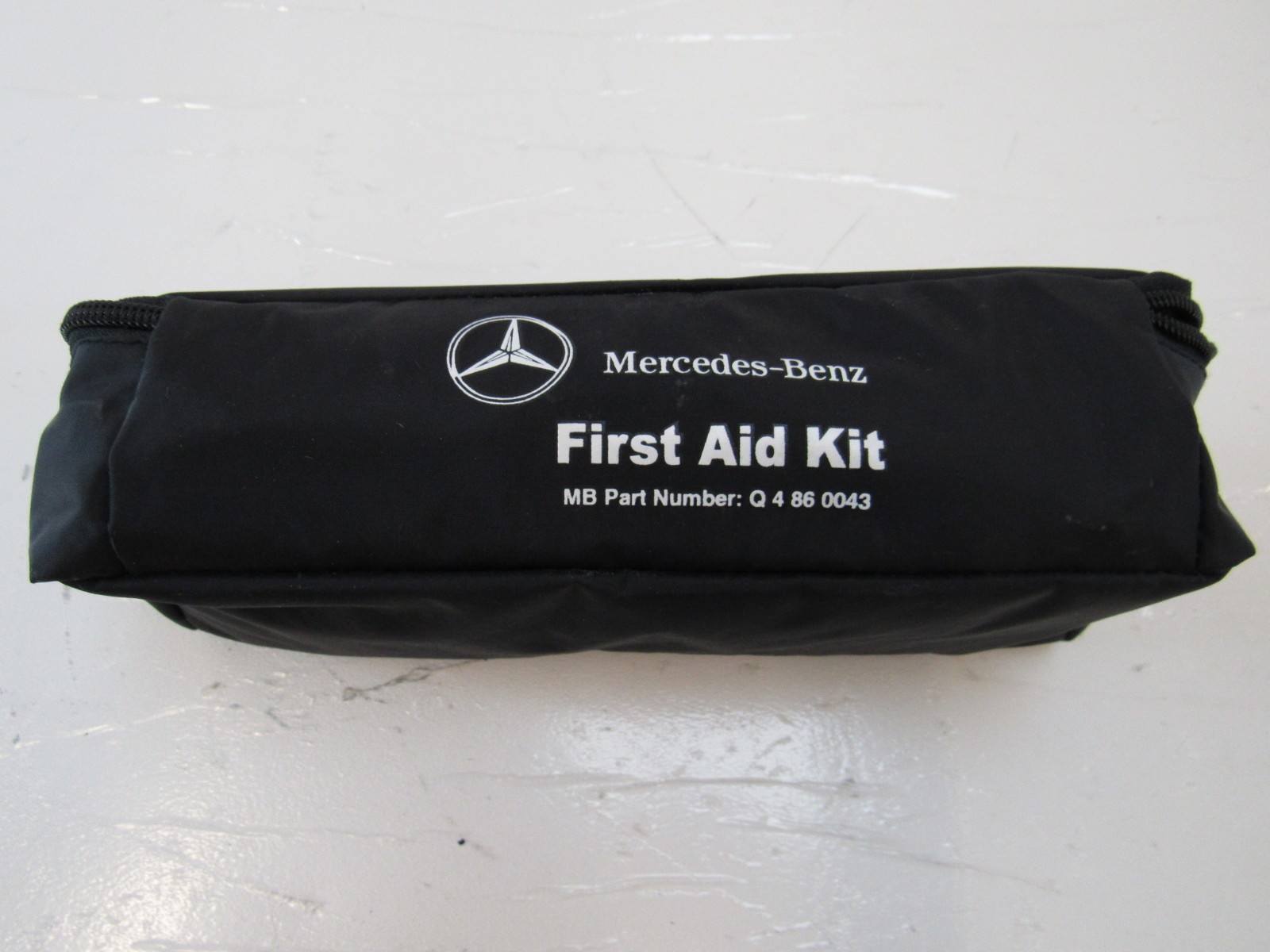 Mercedes R230 SL55 SL500 first aid kit Q4860043