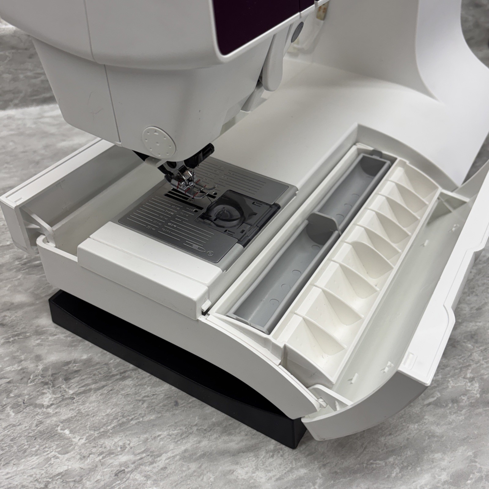 Pfaff Quilt Expression 4.2 PLEASE READ CONDITION DESCRIPTION
