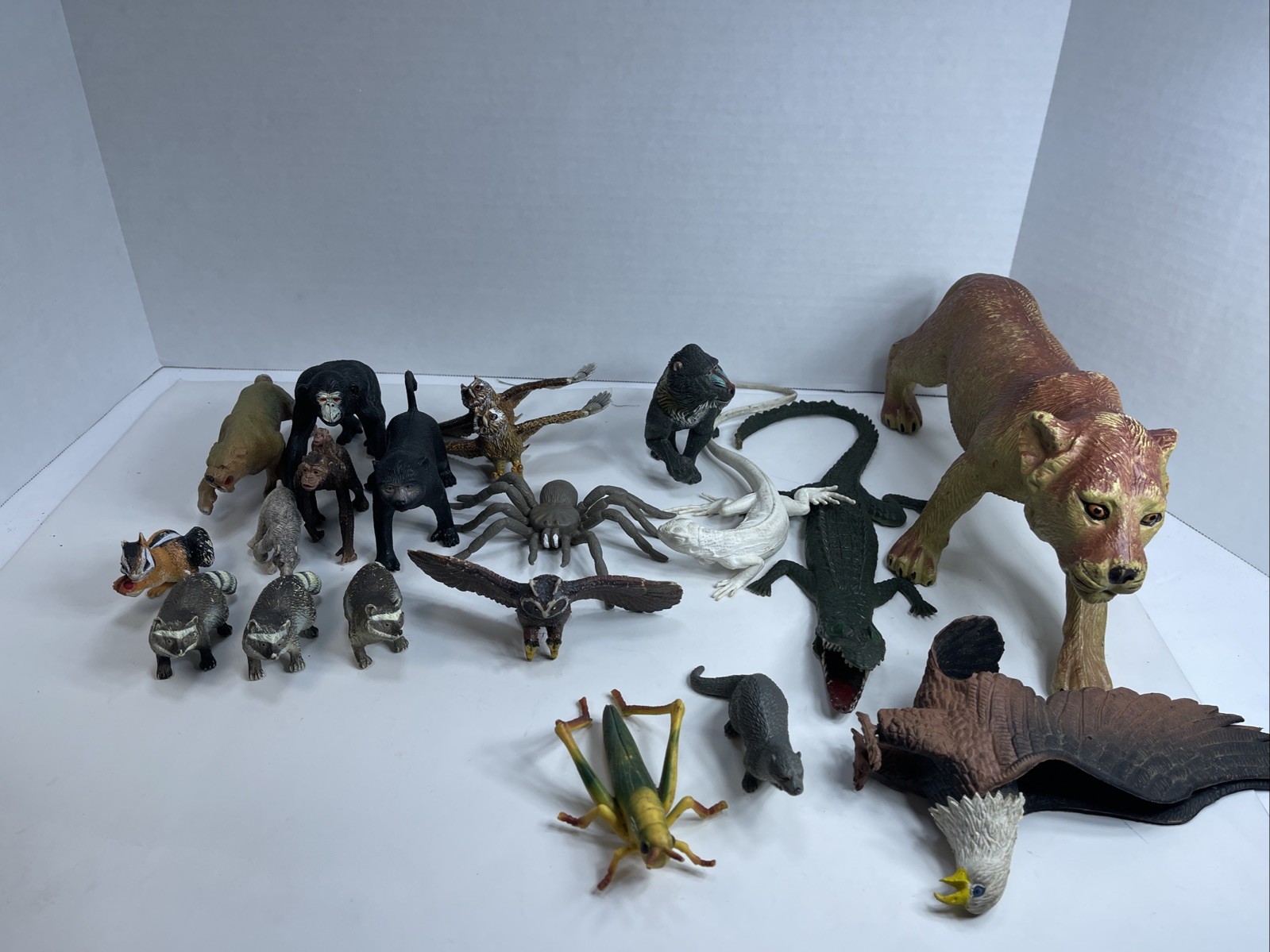 Lot Of Vintage  Zoo & Safari Animals Figures Zoo