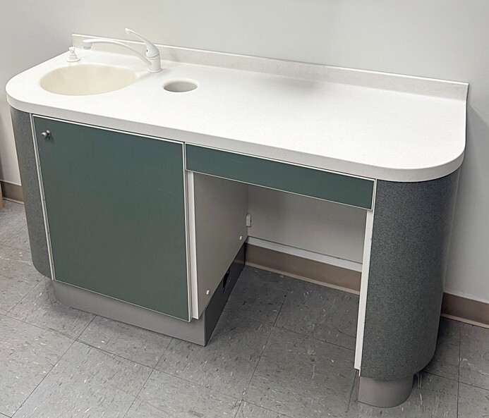ADEC 5531 Dental Side Cabinet w/ Left Side Sink & Faucet - Green - Solid Top