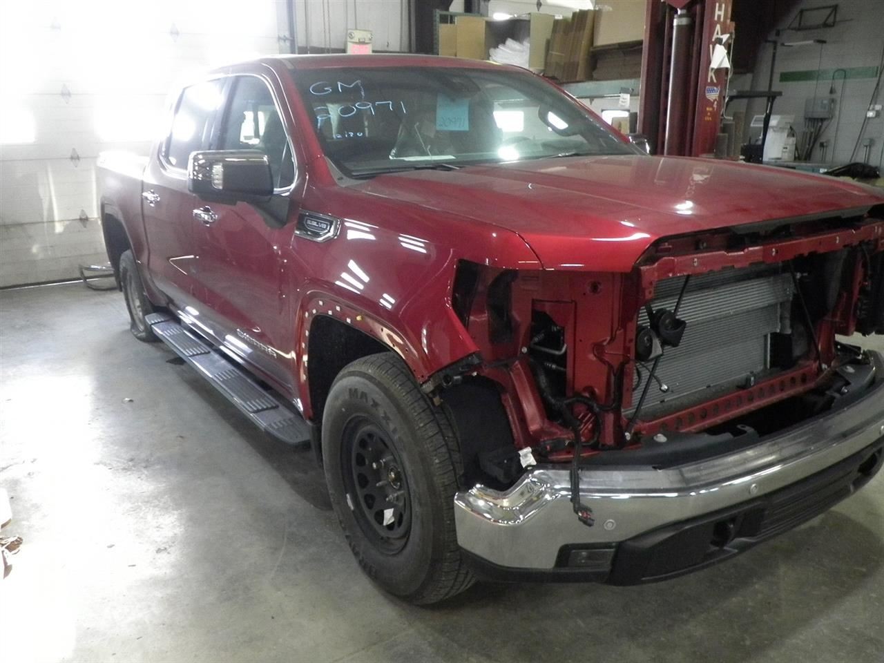 2026 Sierra 1500 SLT 5.3L Upper Air Shutter