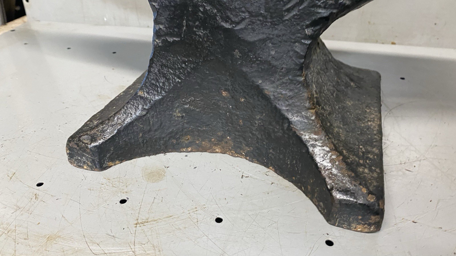 Vintage ACME Blacksmith Anvil 98 Lbs