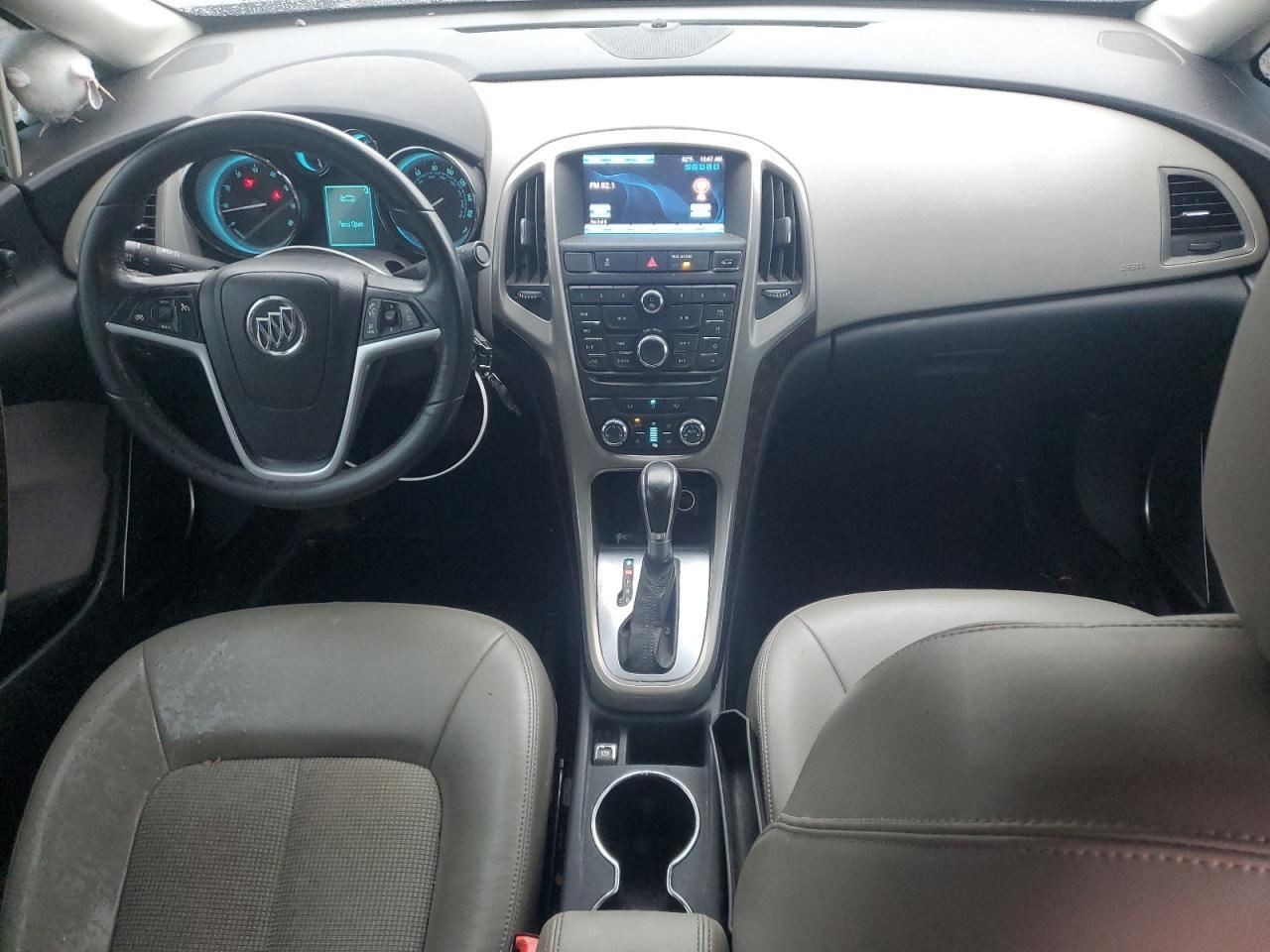 VERANO 2013 Glove Box 4894560