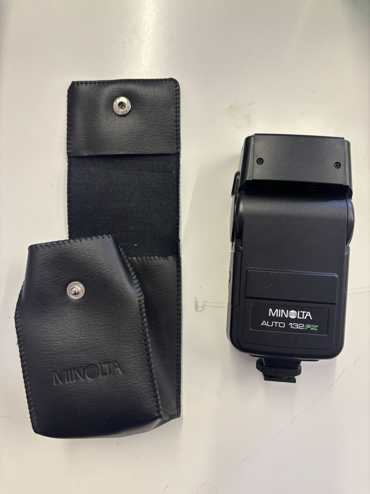 Minolta Auto 132PX Flash with Case   (#20368)