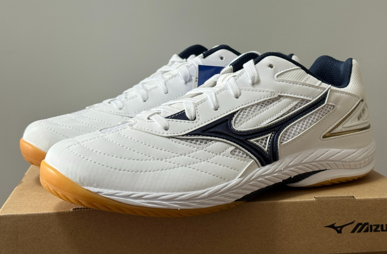MIZUNO Table Tennis Shoes Wave Drive 9 Unisex White Navy Gold 81GA220514