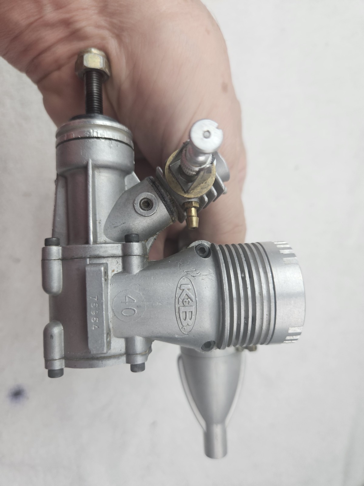 K&B 40 RC ENGINE UNUSED