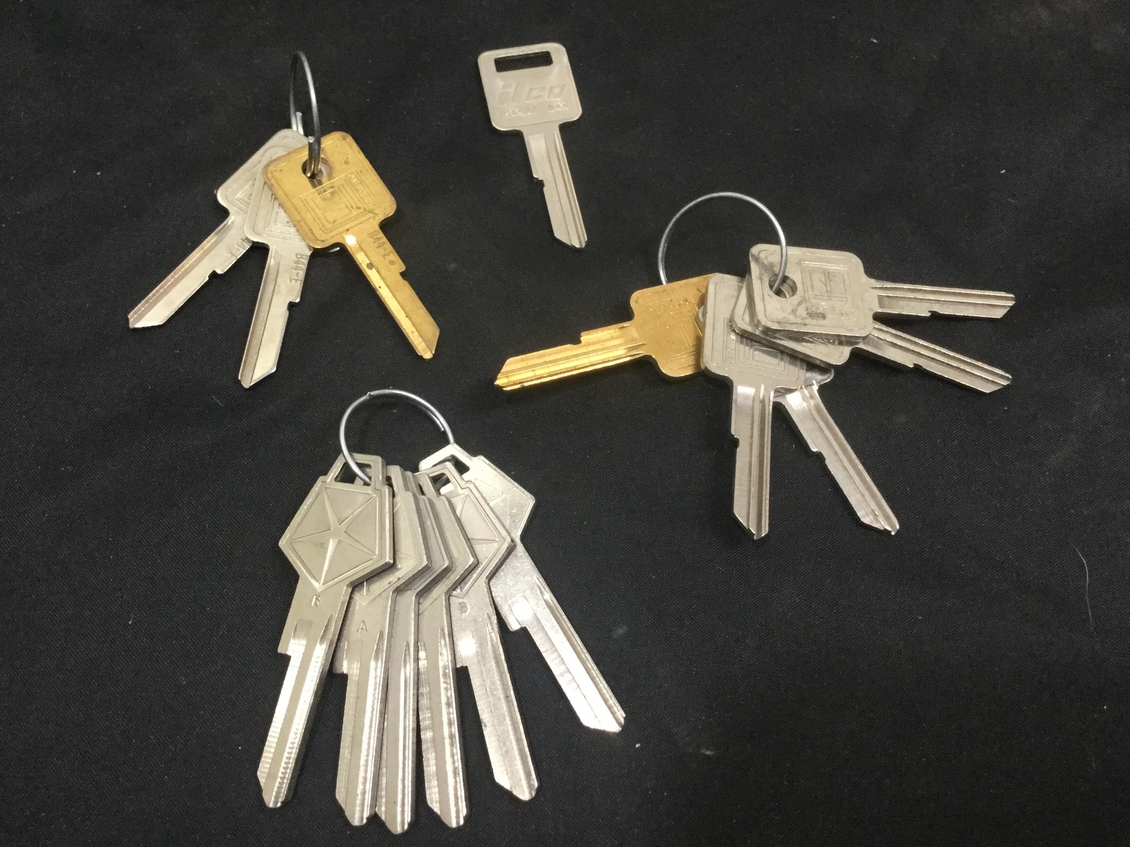 GM Original & Aftermarket Key Blanks, Set of 15 - Locksmith