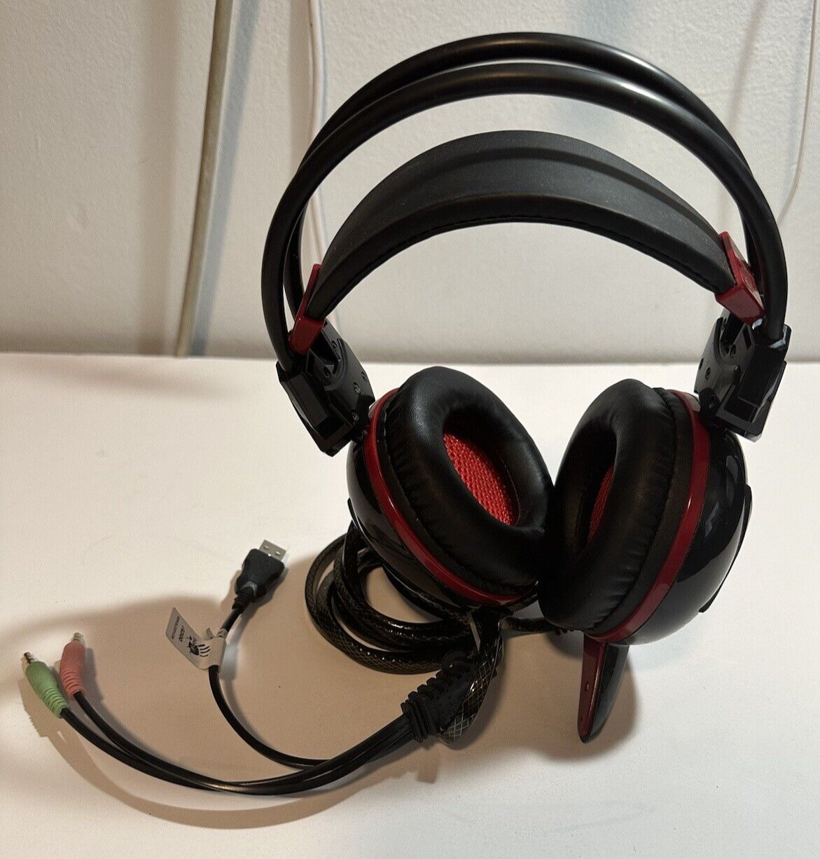 Bloody G300 Black Wired Noise Cancellation Headband Over Ear Gaming Headset!!