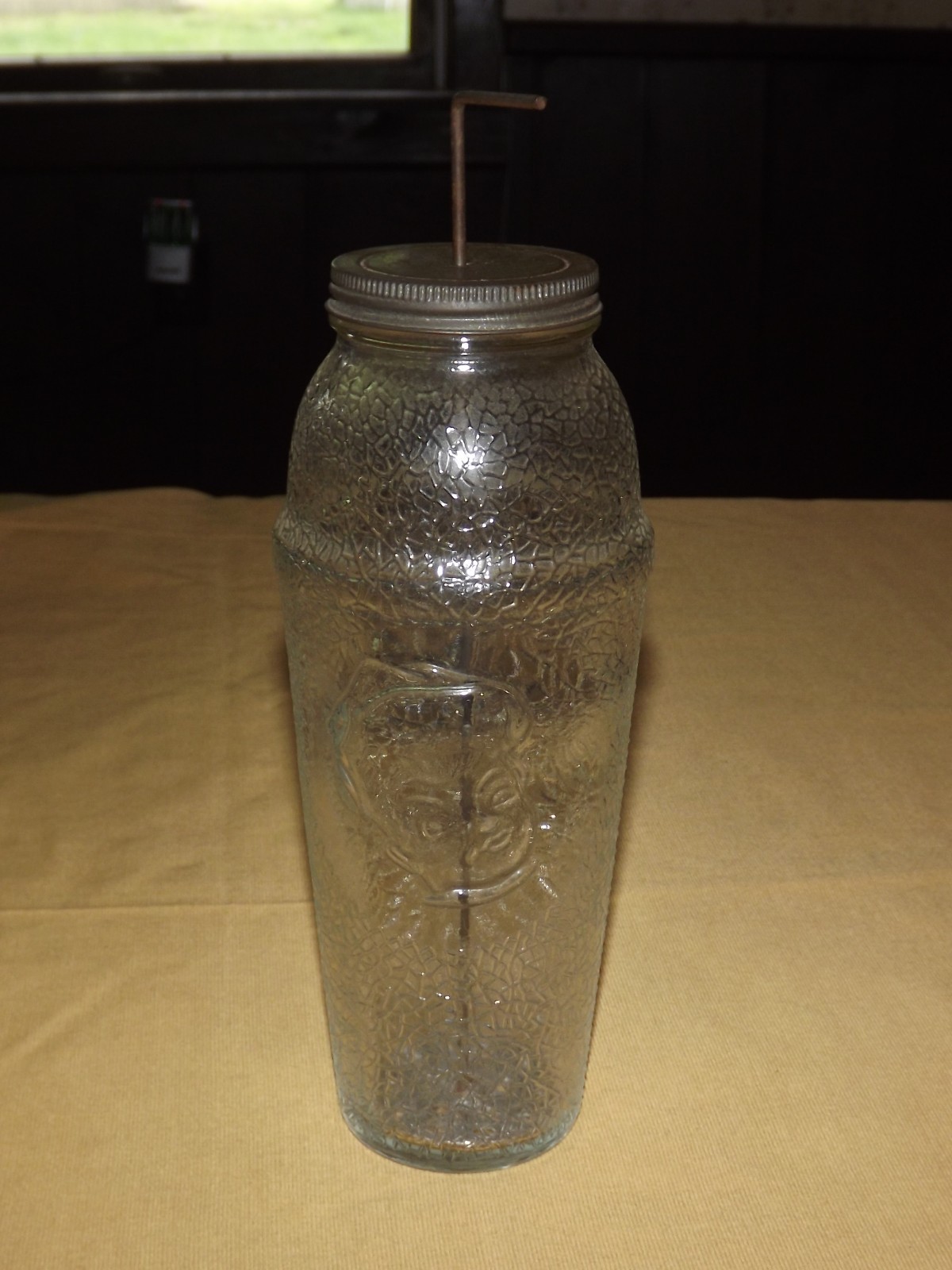 VINTAGE BARWARE BAR 8 3/4" HIGH GLASS DRINK MIXER WITH CHEF BOY IMAGE