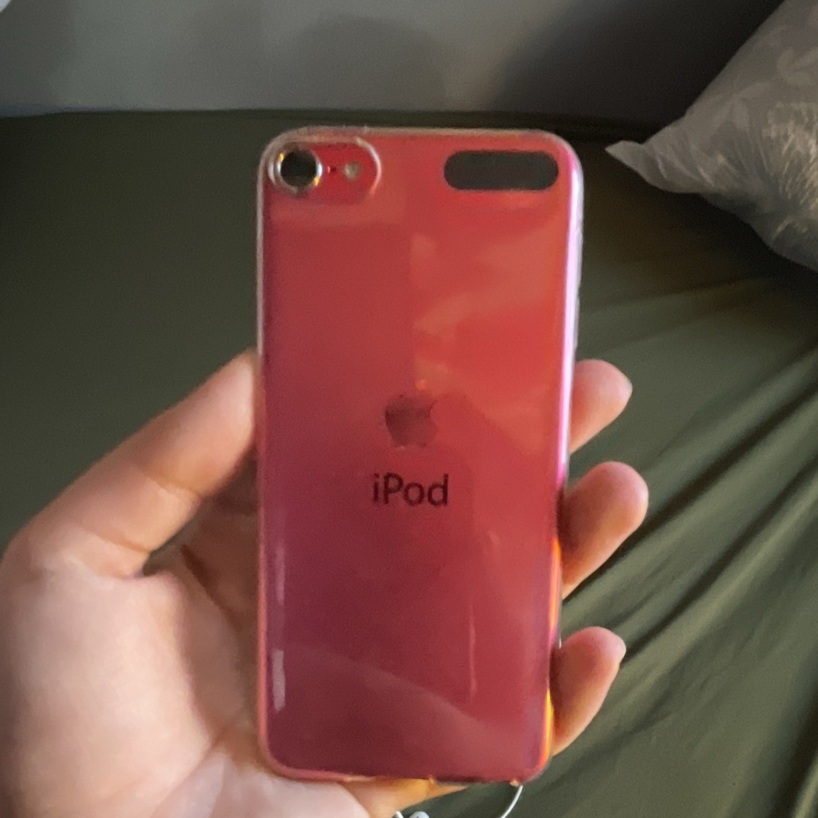 Apple iPod touch 7th Generation Pink MP3 Player w/ Headphone Jack