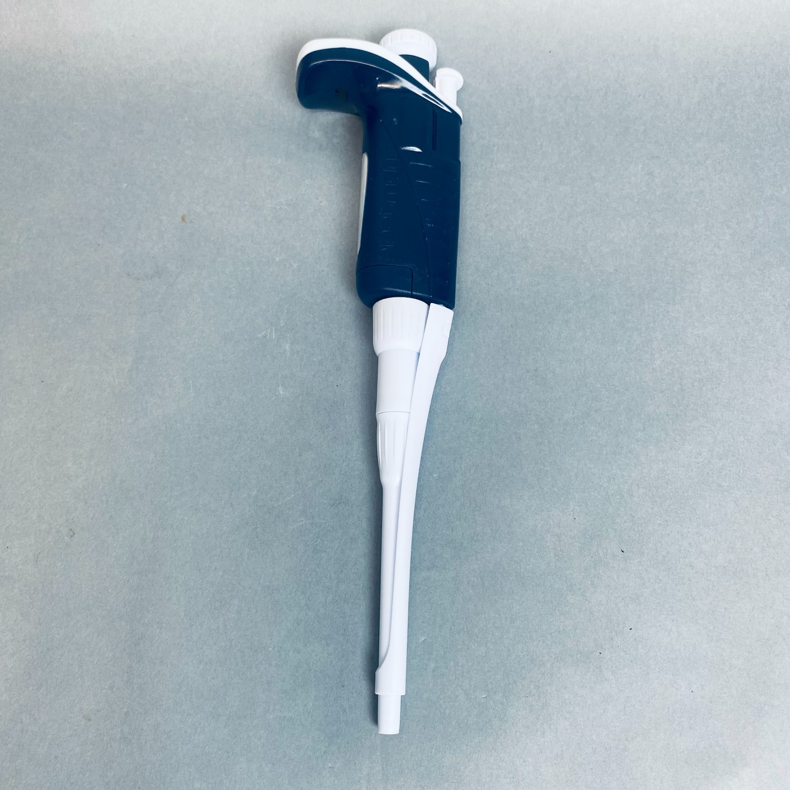 Gilson Pipetman M Electronic Pipette 1000 ul
