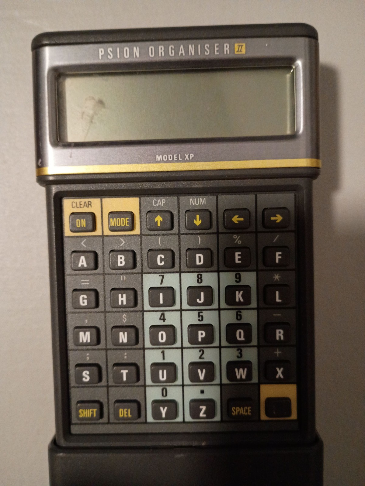 Psion Organiser II Model XP Handheld Pocket Computer PDA Organizer
