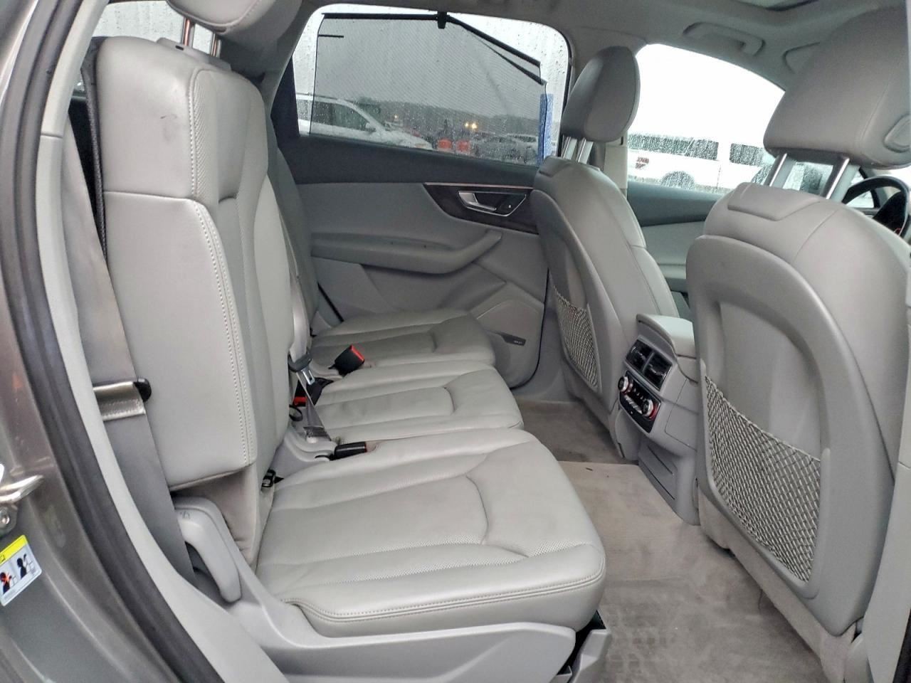 Q7 AUDI 2017 Glove Box 4939780