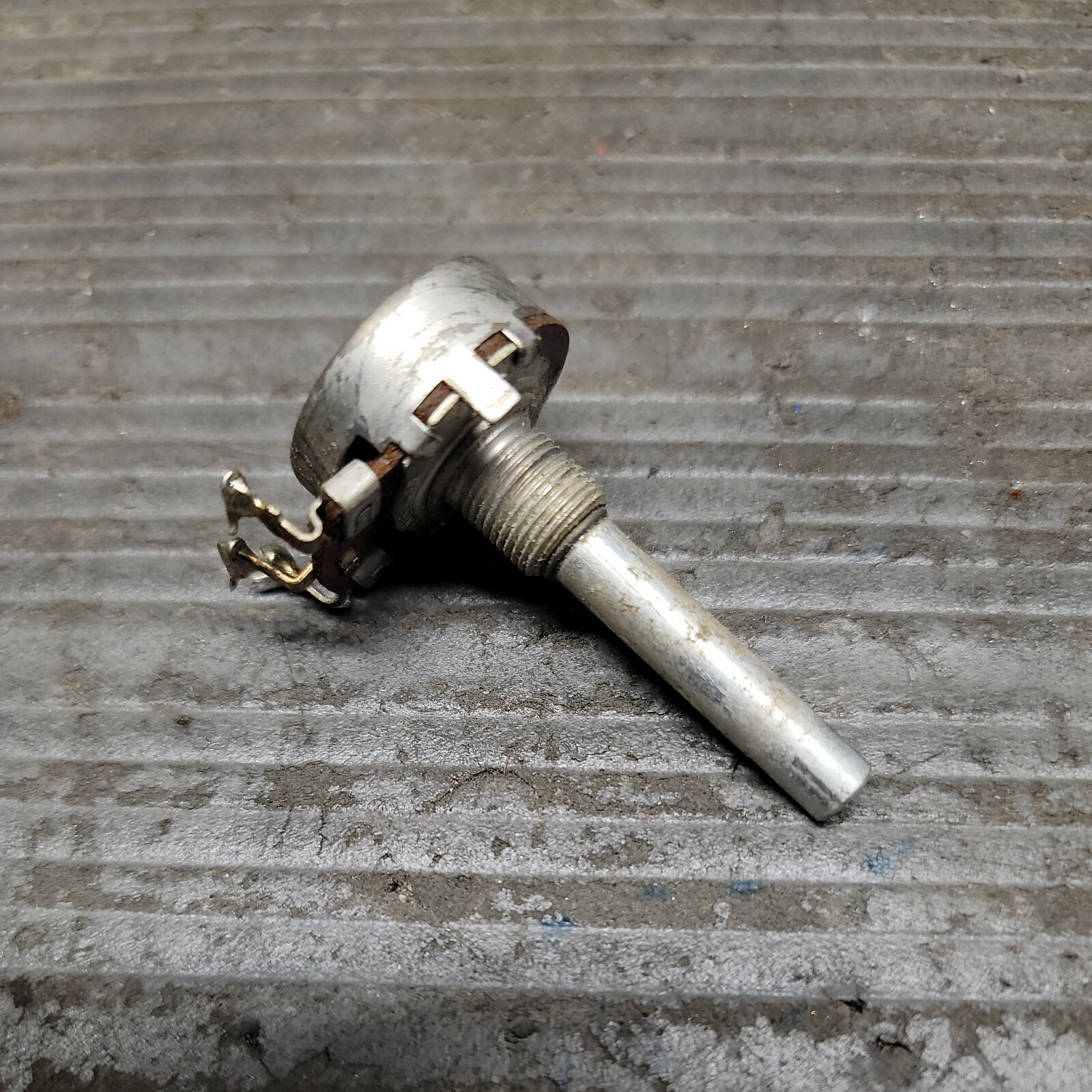 Fisher Model 90t Bass Potentiometer