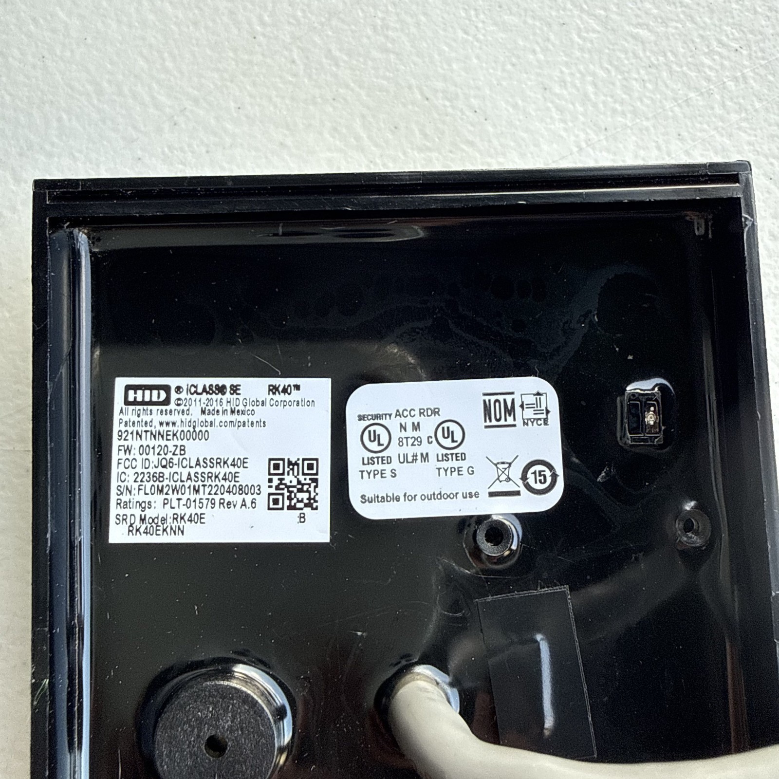 HID 921NTNNEK00000 iCLASS SE RK40 Keypad Wall Switch Reader