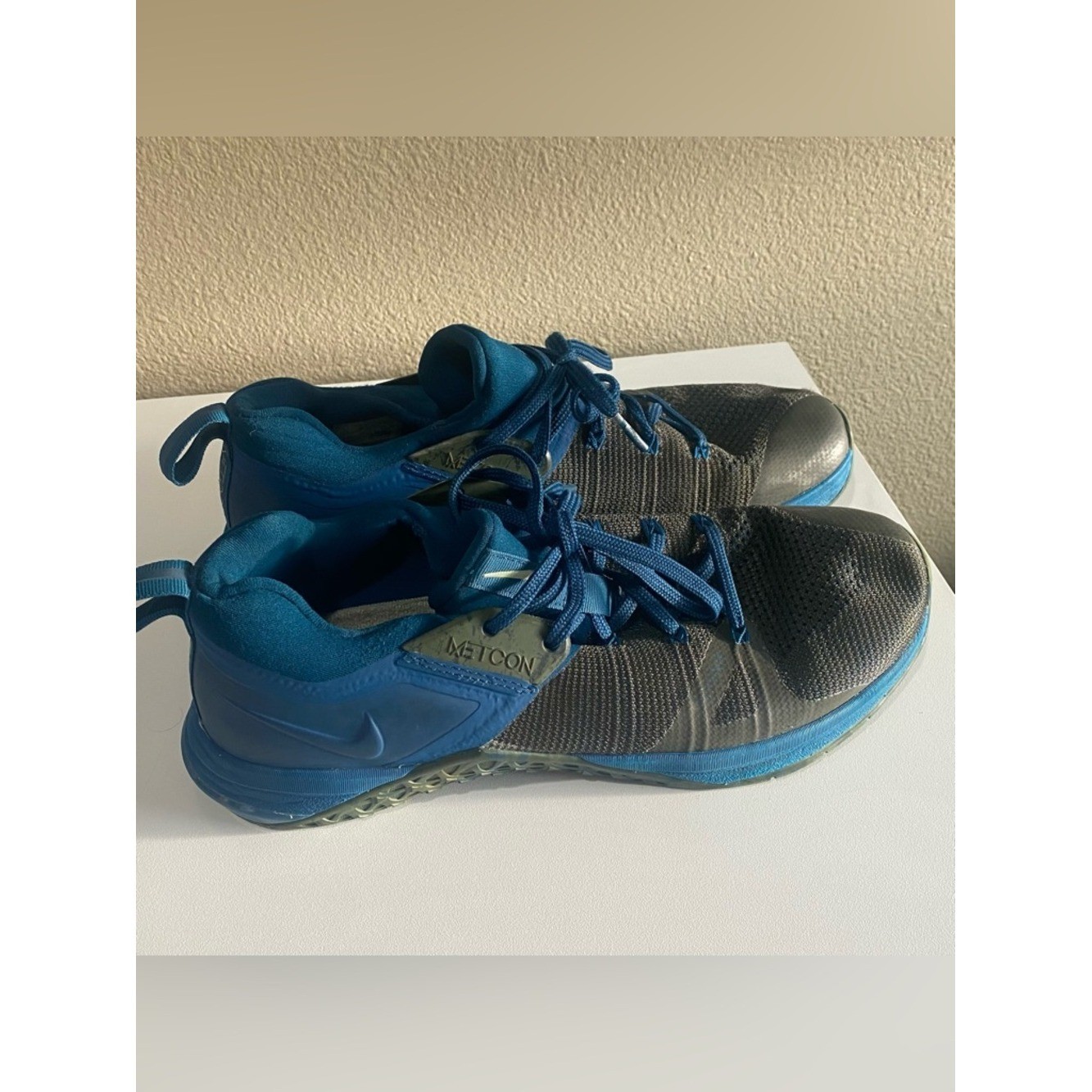 Nike Men Metcon Blue Olive green sneakers size 10.5