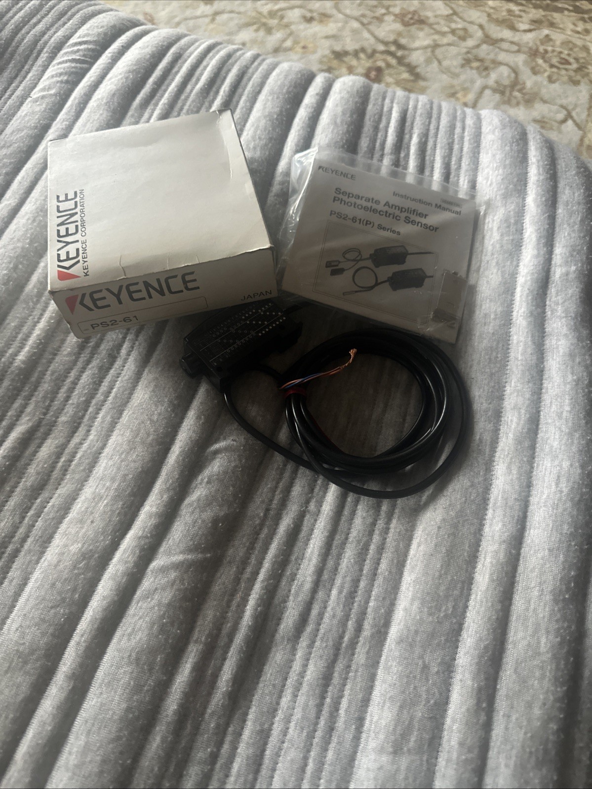 KEYENCE PS2-61 PHOTOELECTRIC AMPLIFIER SENSOR 12-24VDC NIB