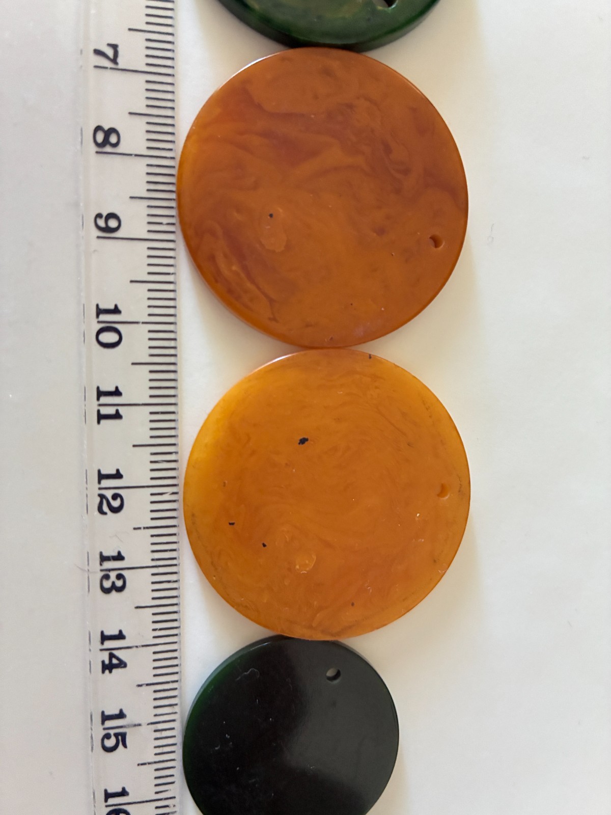Assorted genuine Bakelite discs – solid and marbled, button, earrings, vintage