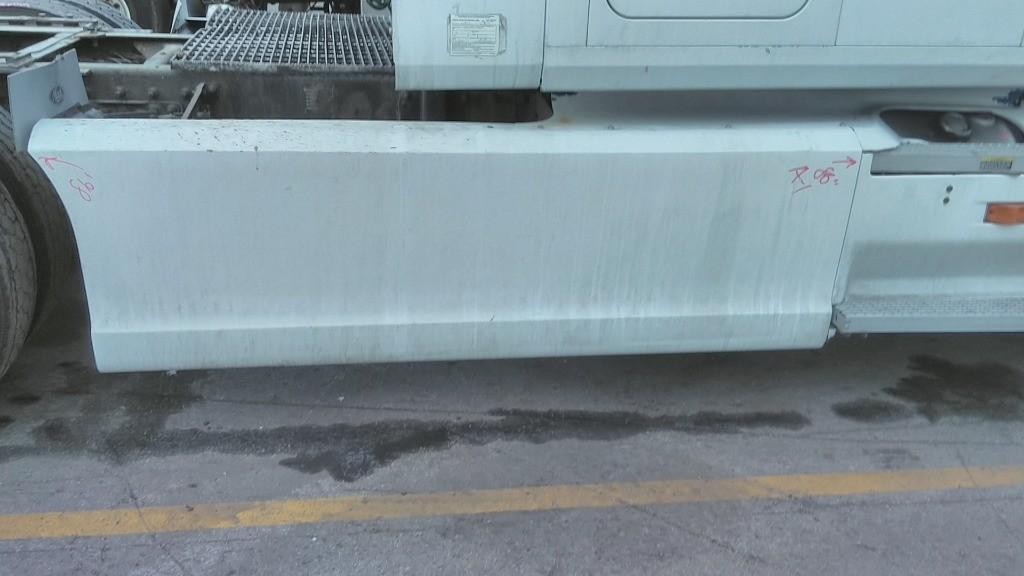 For 2002 MACK CX613 SIDE FAIRING Right ,  OH